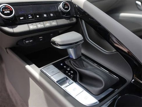 Certified 2025 Hyundai Elantra Blue image 17