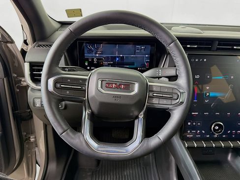 Used 2025 GMC Terrain Elevation w/ Elevation Premium Package AWD/4WD image 13
