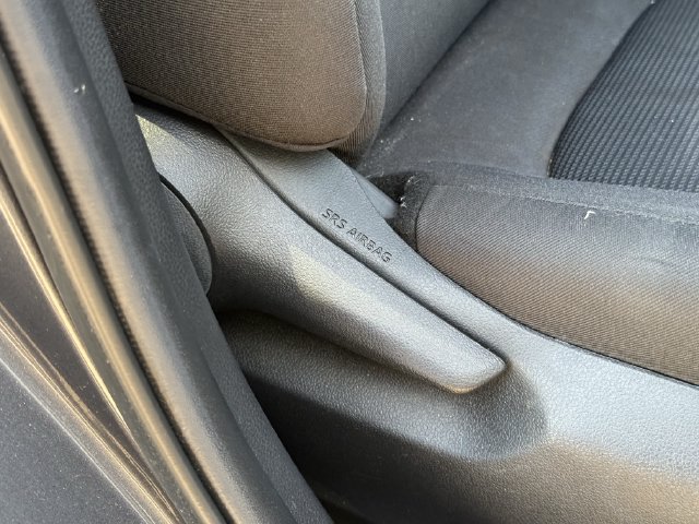 Used 2020 Toyota RAV4 LE FWD image 25
