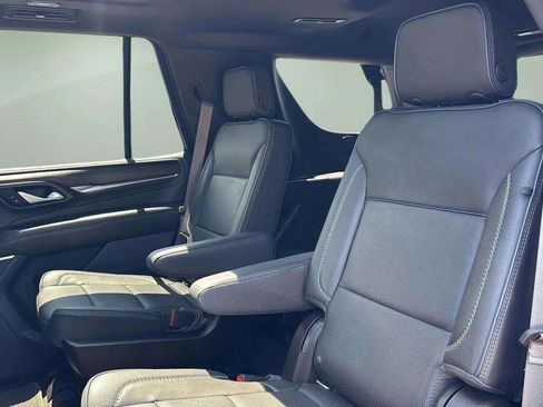 Used 2021 GMC Yukon Denali w/ Advanced Technology Package image 21