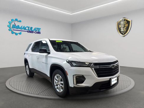Used 2023 Chevrolet Traverse LS AWD/4WD image 7