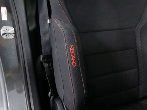 Used 2016 Ford Mustang Shelby GT350R w/ GT350R Equipment Group 920A RWD image 37