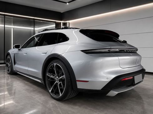 Used 2021 Porsche Taycan 4S AWD/4WD image 2