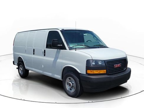 New 2026 GMC Savana 2500 w/ Driver Convenience Package RWD image 2