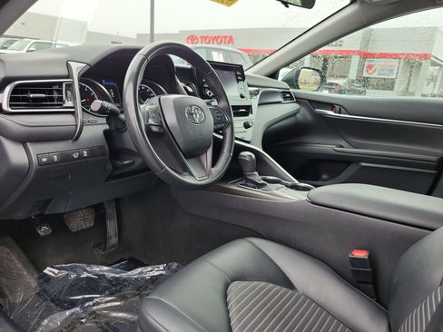 Used 2023 Toyota Camry SE image 19