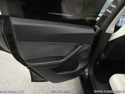 Used 2022 Tesla Model Y Performance AWD/4WD image 35