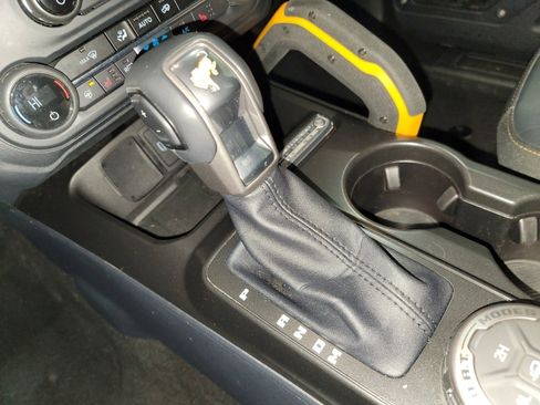 Used 2023 Ford Bronco Badlands image 27