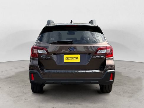 Used 2019 Subaru Outback 2.5i Premium w/ Popular Package #2 AWD/4WD image 4