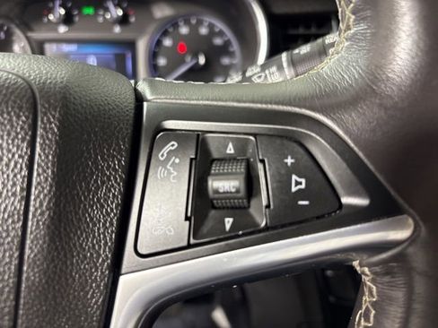 Used 2020 Buick Encore Preferred w/ Safety Package image 24