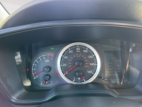 Used 2020 Toyota Corolla SE w/ SE Premium Package image 3