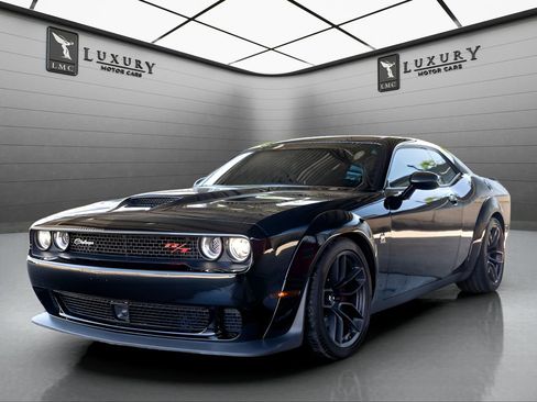 Used 2023 Dodge Challenger R/T Scat Pack RWD image 4