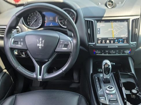 Used 2018 Maserati Levante AWD/4WD image 16