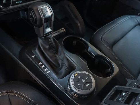 New 2025 Ford Bronco Badlands w/ Sasquatch Package image 19