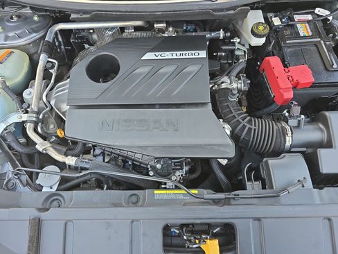 Used 2023 Nissan Rogue SV FWD image 32