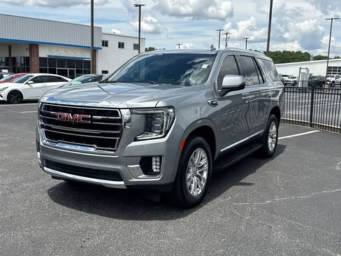 Used 2024 GMC Yukon SLT w/ SLT Luxury Package RWD image 2