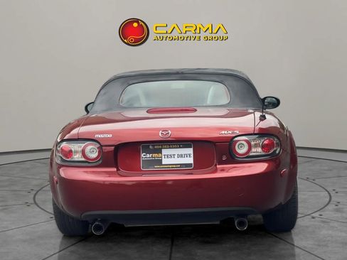Used 2006 MAZDA MX-5 Miata Grand Touring w/ Premium Pkg image 4