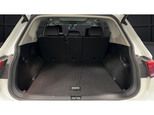 Used 2021 Volkswagen Tiguan SEL AWD/4WD image 9
