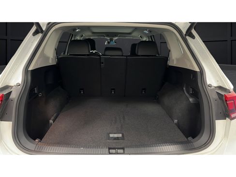 Used 2021 Volkswagen Tiguan SEL AWD/4WD image 9
