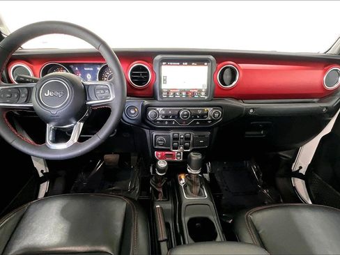 Used 2023 Jeep Gladiator Rubicon w/ Cold Weather Group image 15