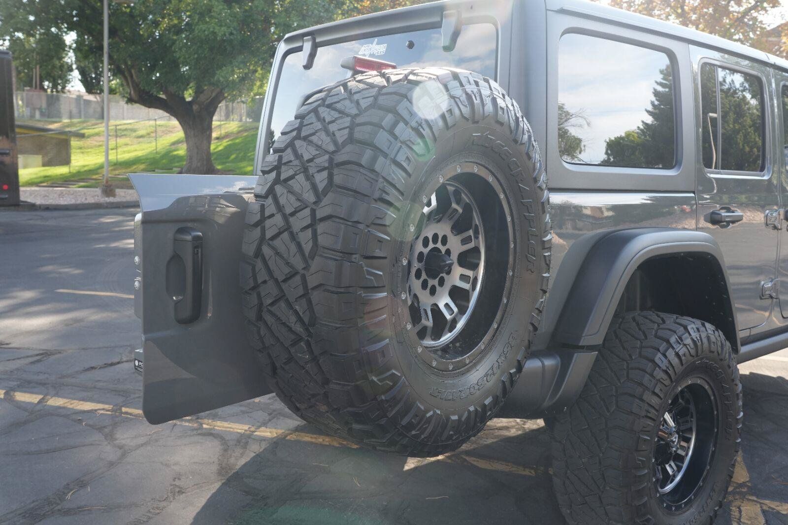 Used 2023 Jeep Wrangler Unlimited Rubicon AWD/4WD image 23