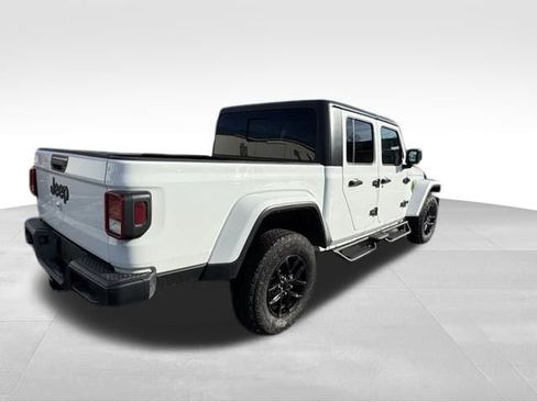 Used 2022 Jeep Gladiator Sport image 41