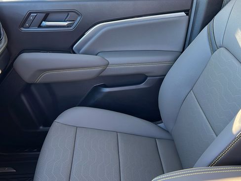 New 2026 Chevrolet Colorado ZR2 w/ Technology Package image 21