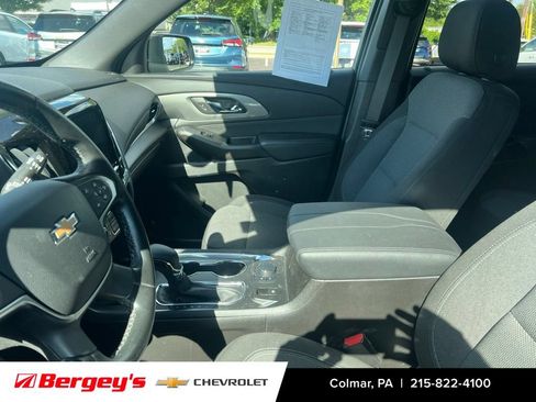Used 2023 Chevrolet Traverse LT AWD/4WD image 9