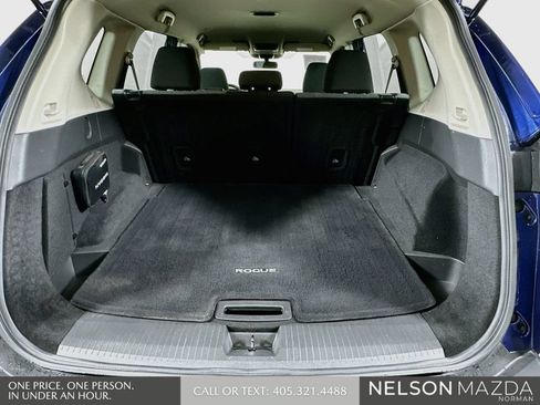 Used 2023 Nissan Rogue SV FWD image 25