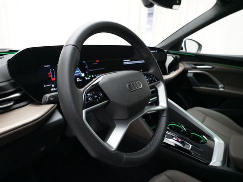 Used 2025 Audi Q5 Premium w/ Convenience Package AWD/4WD image 8