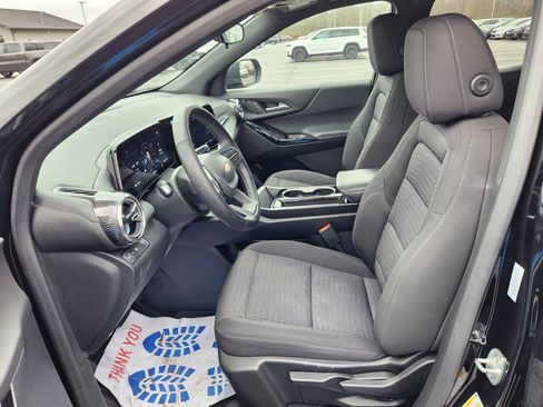 Used 2025 Chevrolet Equinox LT image 12