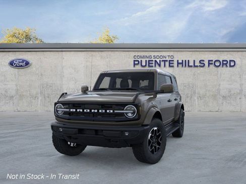New 2026 Ford Bronco Outer Banks image 2