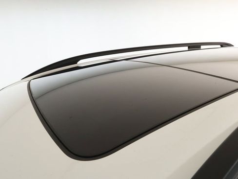 Used 2024 BMW X7 M60i w/ Executive Package image 8