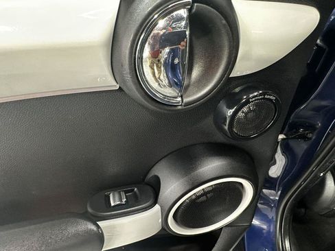 Used 2015 MINI Cooper 4-Door Hardtop FWD image 28