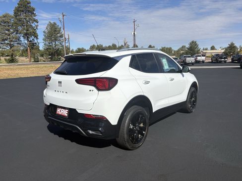 Used 2024 Buick Encore GX Sport Touring AWD/4WD image 6