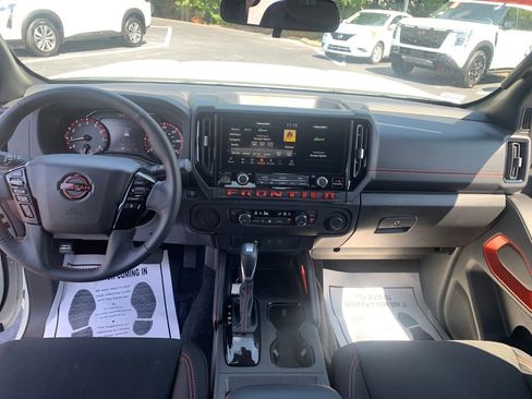 Used 2025 Nissan Frontier Pro-X RWD image 21