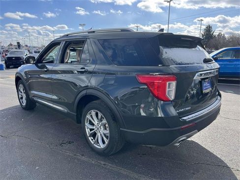 Certified 2023 Ford Explorer Limited w/ Equipment Group 301A image 5