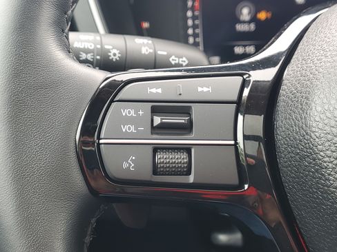 Certified 2025 Honda Pilot Elite image 24