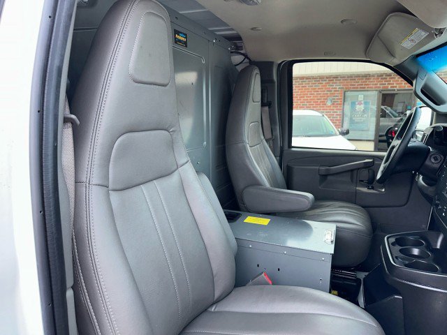 Used 2024 GMC Savana 2500 w/ Driver Convenience Package RWD image 24