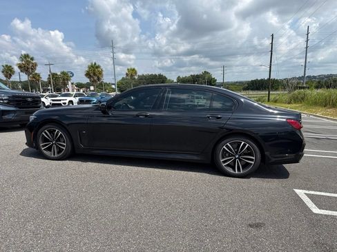 Used 2020 BMW 750i xDrive w/ Executive Package AWD/4WD image 4