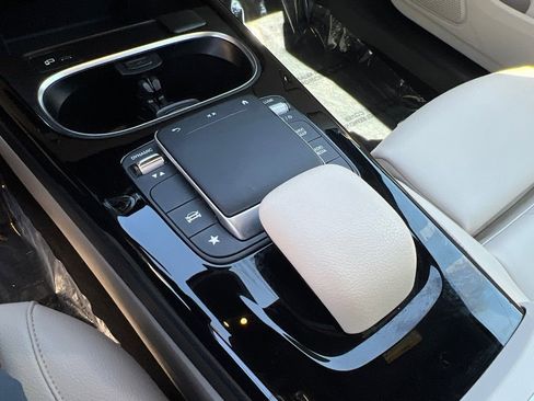 Used 2022 Mercedes-Benz A 220 4MATIC image 11