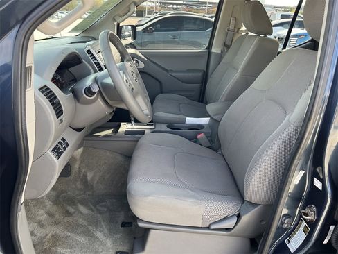 Used 2015 Nissan Frontier SV image 22