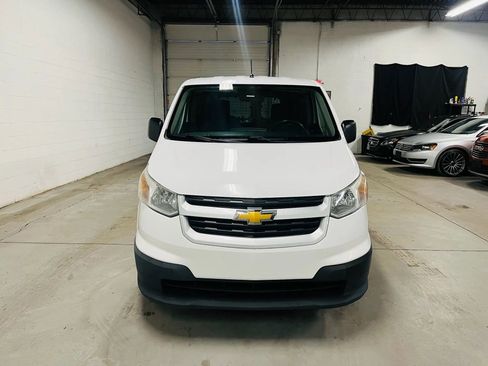 Used 2017 Chevrolet City Express LT image 3