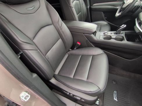 Used 2023 Cadillac XT4 Premium Luxury w/ Cold Weather Package image 22