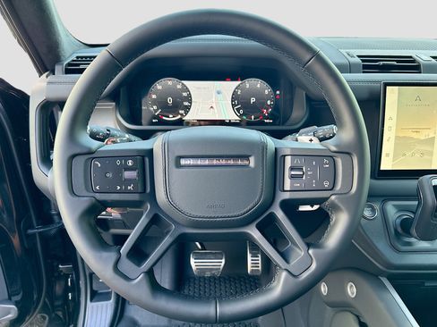 New 2025 Land Rover Defender 90 V8 image 28