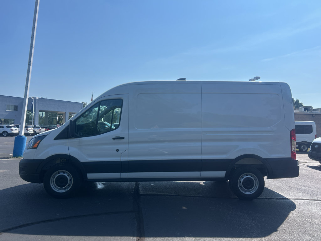 New 2026 Ford Transit 250 148 Medium Roof w/ Load Area Protection Package RWD image 4