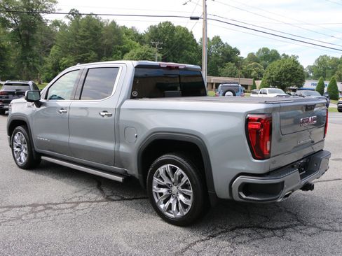 Used 2025 GMC Sierra 1500 Denali w/ Denali Reserve Package AWD/4WD image 3