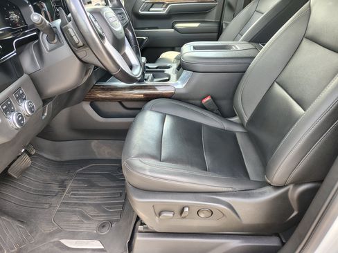 Used 2022 GMC Sierra 1500 Elevation w/ Elevation Premium Package AWD/4WD image 11