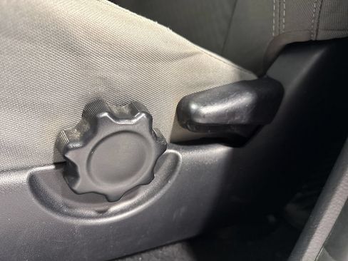 Used 2021 Toyota Tacoma SR AWD/4WD image 24