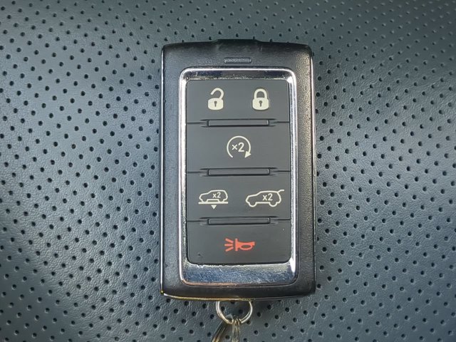 Used 2023 Jeep Grand Wagoneer L Series II AWD/4WD image 37