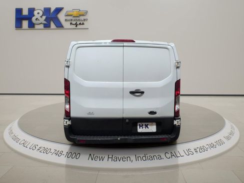 Used 2016 Ford Transit 150 130 Low Roof RWD image 5